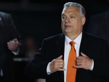 Orbán v Maďarsku vyhlásil stav vojnovej hrozby
