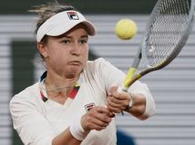 Barbora Krejčíková počas zápasu 1. kola Roland Garros.