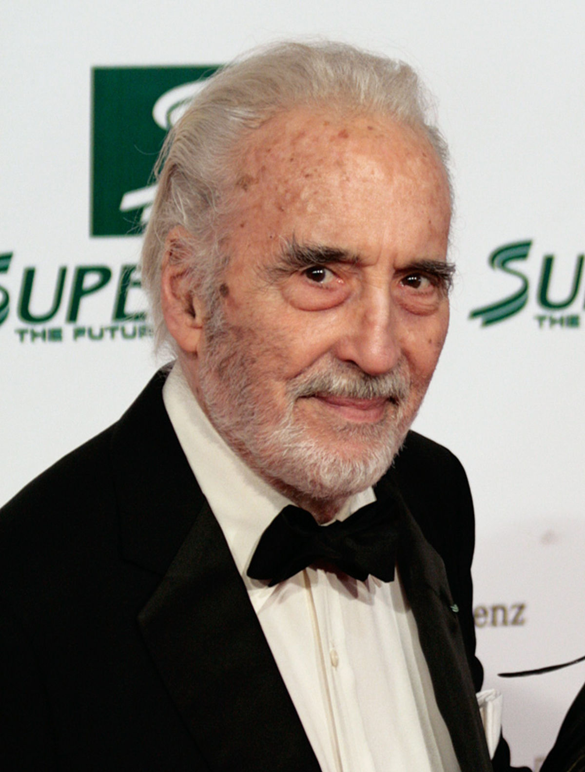 Christopher Lee v roku 2009. Herec by sa 27....
