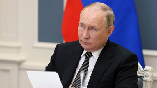 Dvaja ruskí poslanci majú problém. Vyzvali Putina, aby ukončil vojnu na Ukrajine