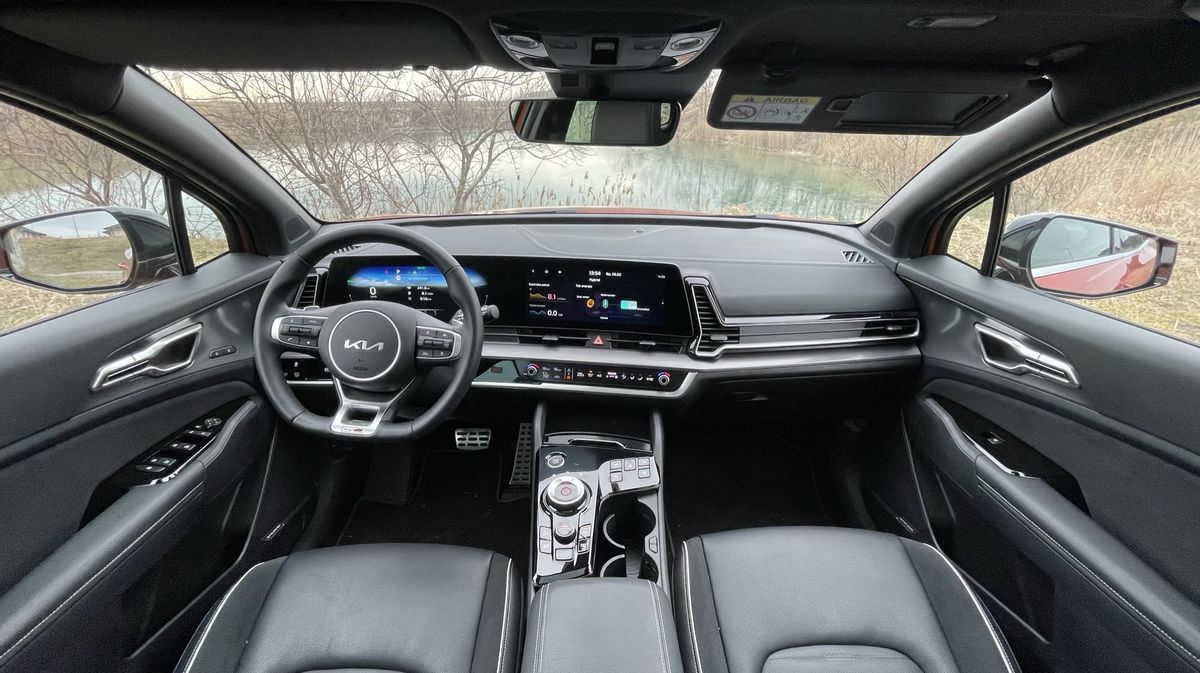 Subjektívne nám interiér Kie Sportage pripadá o...