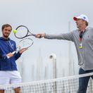 Marc Rosset si v polovici mája zahral exhibične tenis so svetovou dvojkou Daniilom Medvedevom.
