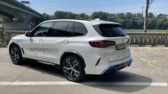 BMW iX5 Hydrogen