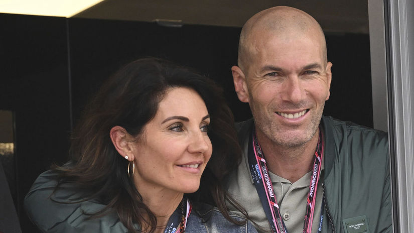 Zinedine Zidane s manželkou Veronique počas...
