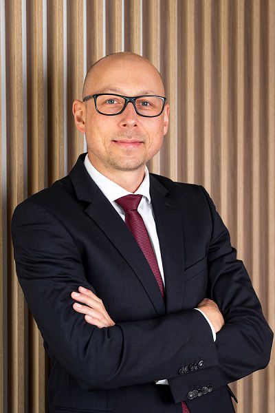 Country Manager Adrián Bódis