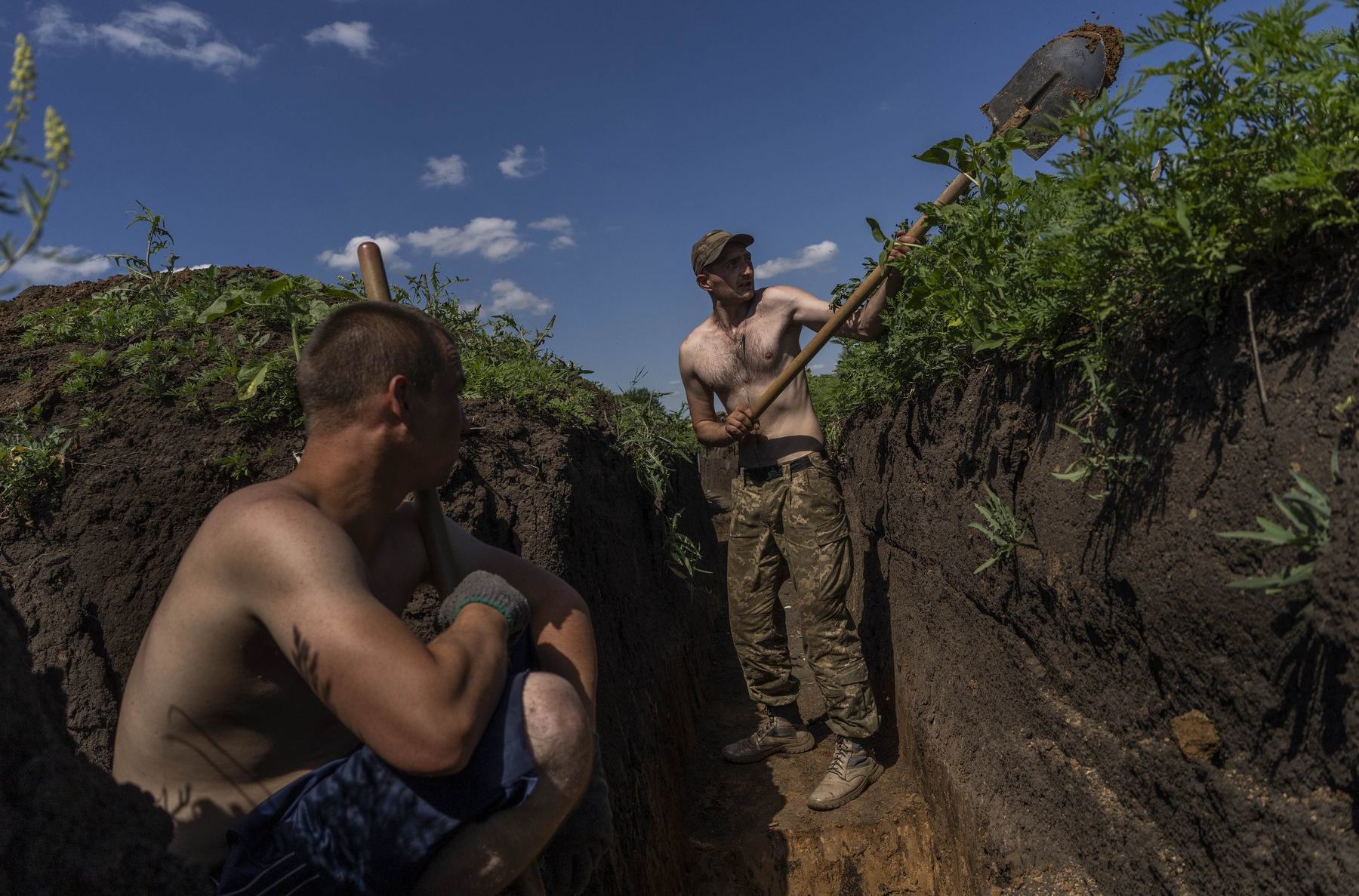 vojna ukrajina rusko donbas zákop vojaci