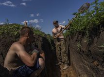 vojna ukrajina rusko donbas zákop vojaci