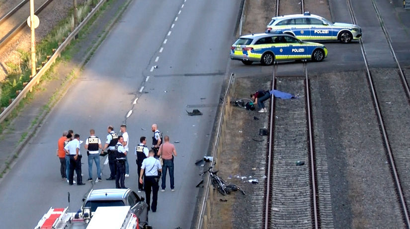 Nemecko auto zrážka cyklisti Mannheim polícia