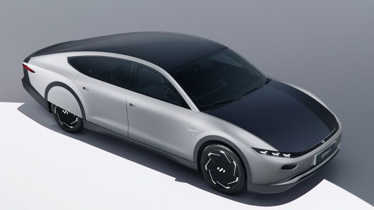 Nad týmto úžasným elektromobilom so solárnymi...