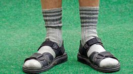 ponožky, sandále