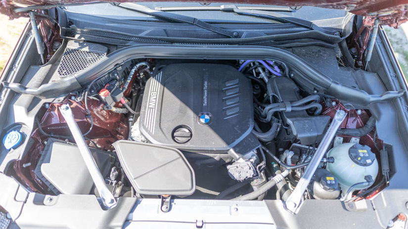 Naftový 4-valec 2,0 TwinPower Turbo s výkonom...