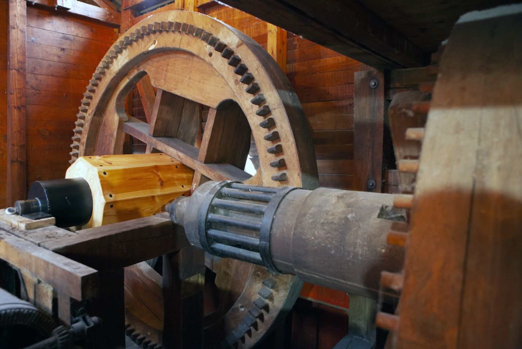 Mechanizmus lodného mlyna.