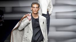 Italy Fashion Emporio Armani Mens SS 23