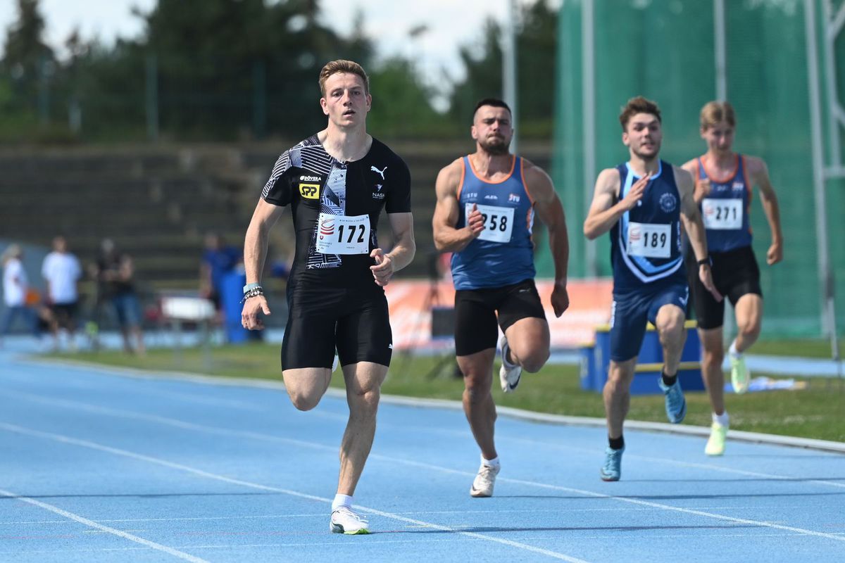 Ján Volko v behu na 100 m na majstrovstvách...