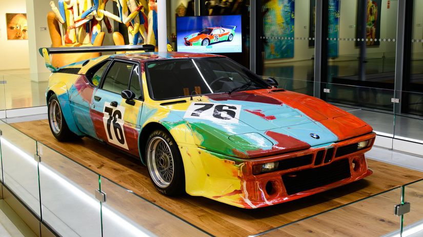 BMW M1 Art Car by Andy Warhol vzniklo v roku...