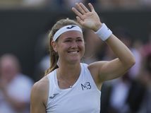 Marie Bouzková je medzi osmičkou najlepších vo Wimbledone.