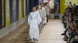 Dior a jeho kolekcie Haute Couture Jeseň/Zima 2022-2023.