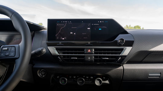 Nový Citroën C4 X a ë-C4 X