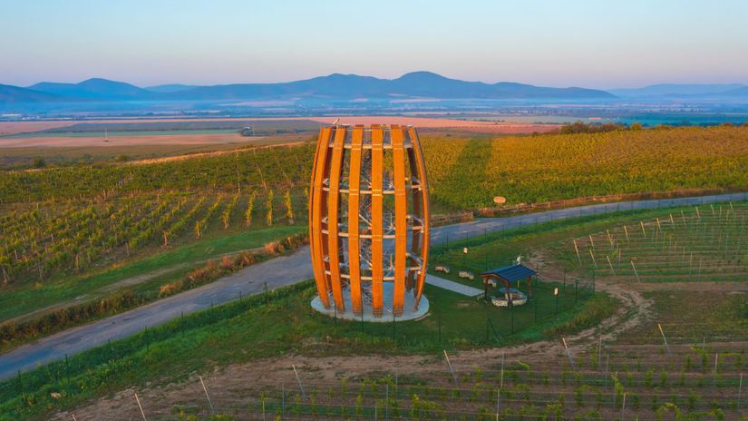 Tokajská oblasť láka stále viac turistov.