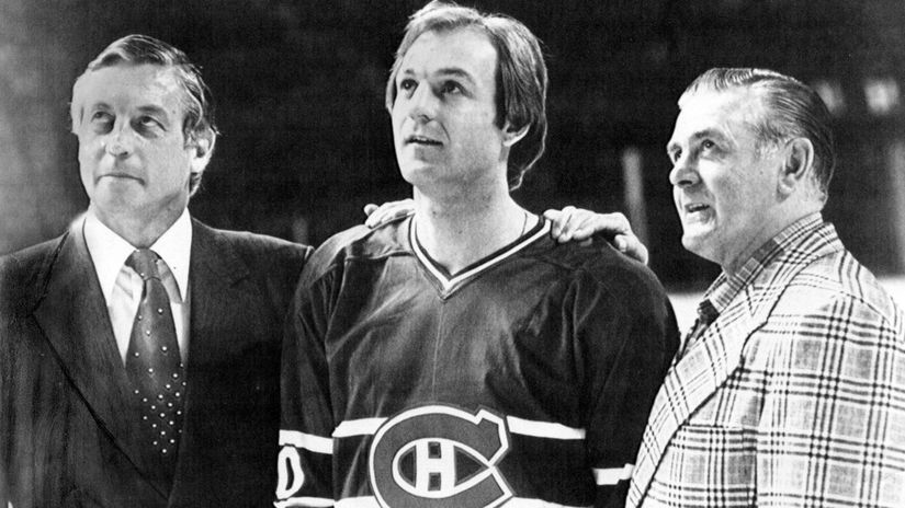 Jean Beliveau (vľavo). Center, niekdajší...