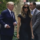 Ivana Donald Trump prichádza s manželkou Melaniou Trumpovou