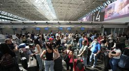 letisko, štrajk, doprava, pasažieri, cestujúci