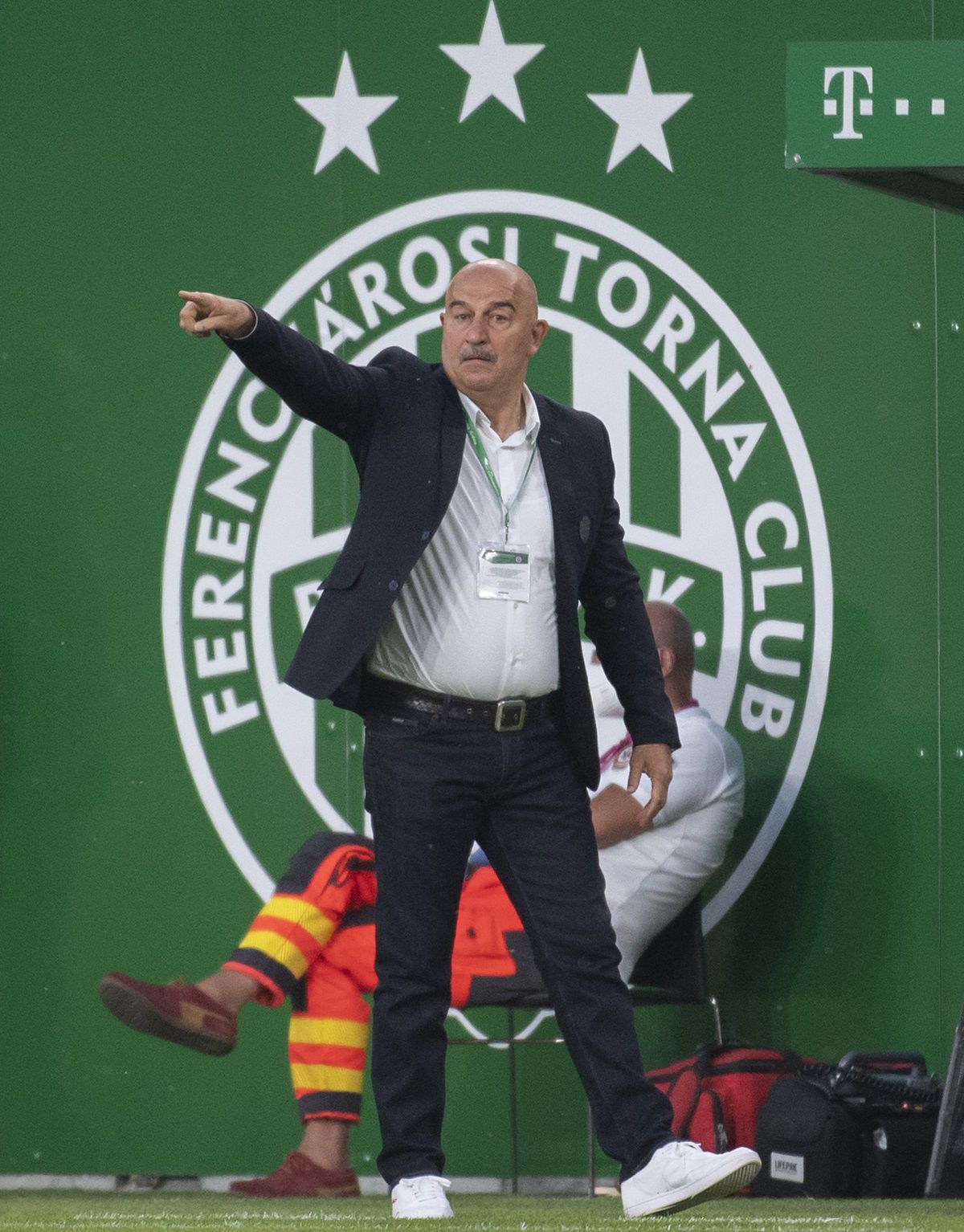 Ruský tréner Ferencvárosu Stanislav Čerčesov na...