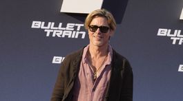 Herec Brad Pitt na premiére novinky Bullet Train v Berlíne. 
