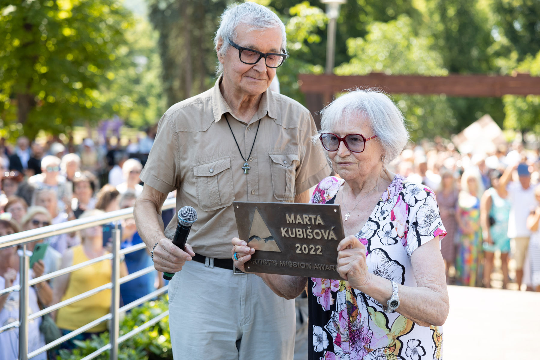 Marta Kubišová a Peter Hledík na Moste slávy.