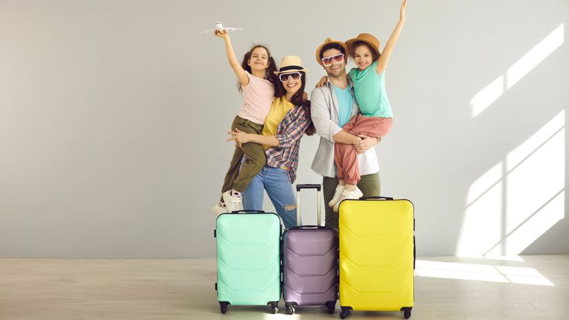 dovolenka, rodina, cestovanie, kufre, batožina