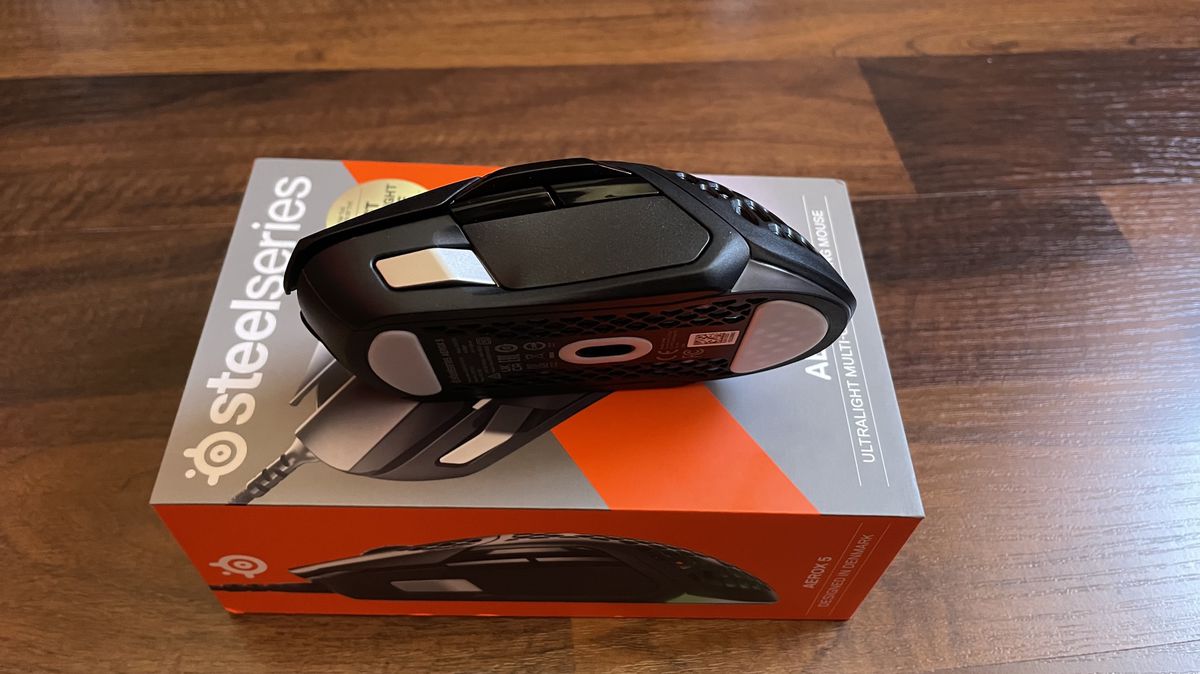 Herná myš Steelseries Aerox 5.