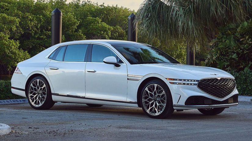 Genesis G90