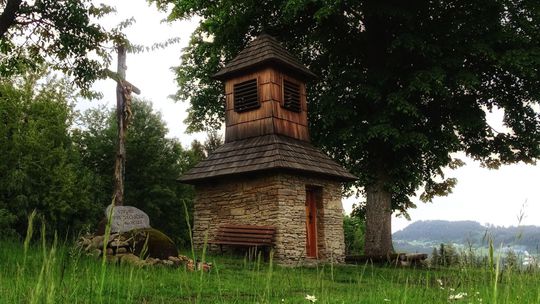 Zvonička u Pantokov - Zvonička sa nachádza v...