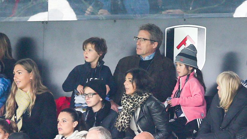 Hugh Grant - britský herec, Fulham FC.