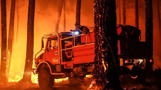 V čase besnenia požiarov ukradli hasičské auto. V zbrojnici bolo jediné a chránilo 15 obcí 