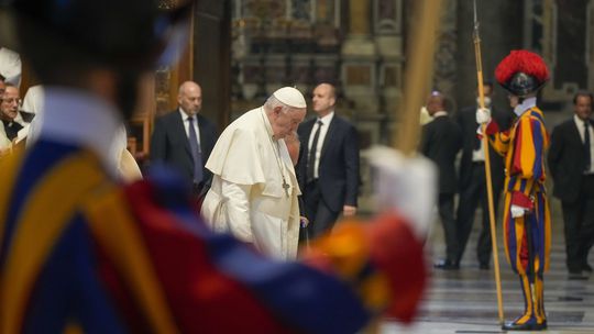 Vo Vatikáne sa rozlúčili so zosnulým kardinálom Tomkom
