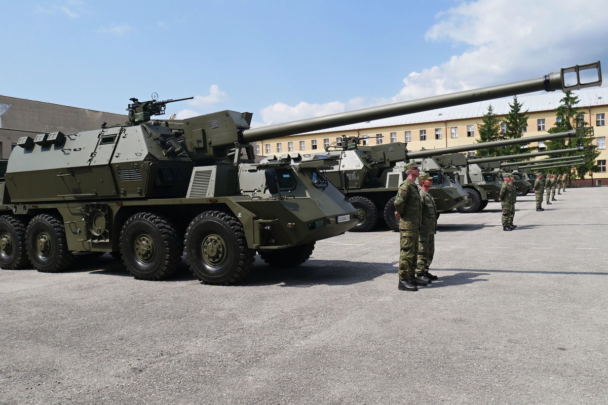 Samohybné kanónové húfnice Zuzana 2