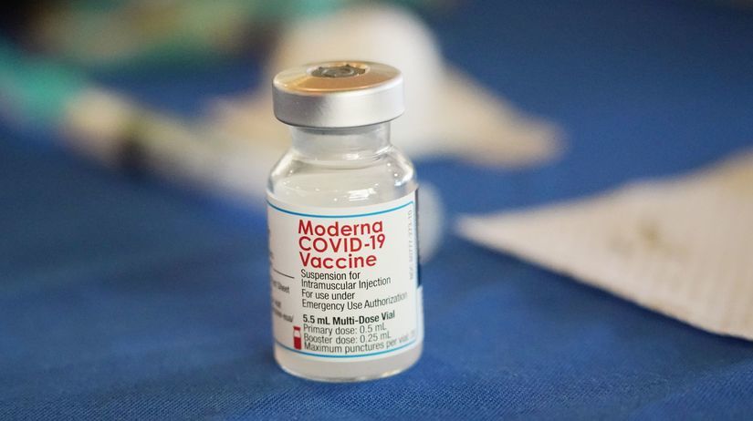 covid vakcína omikron moderna