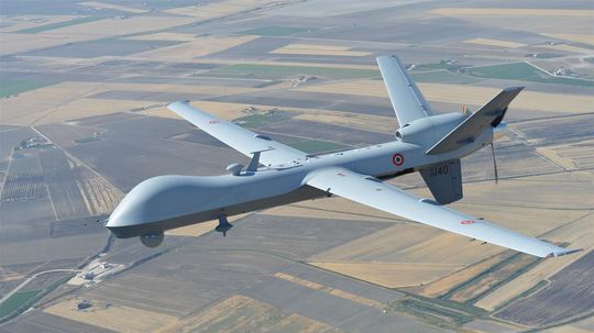 Drony sú budúcnosť vojenstva. Slovensko chce aj bojové, ktoré budú likvidovať protivníka