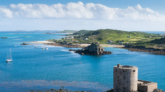 Čarovný ostrov Tresco v Cornwalle.