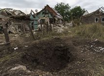 ONLINE: Rusko v Donbase útočilo delostrelectvom, v Odeskej oblasti bombardérmi