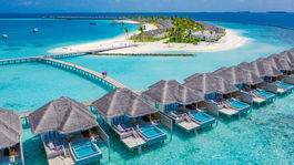 Maldivy, dovolenka, cestovanie, exotika, pláž, chatky, bazény, bungalovy, more,