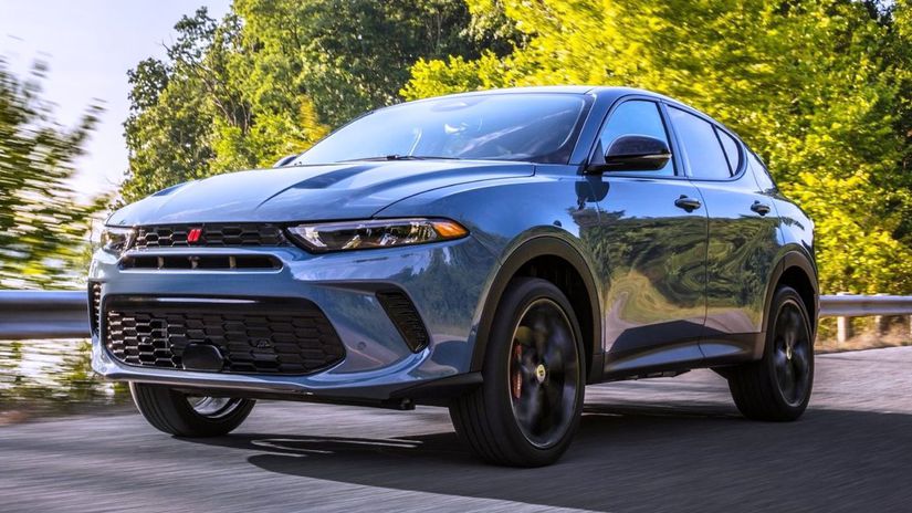 Dodge Hornet nezaprie spriaznenosť s Alfou...