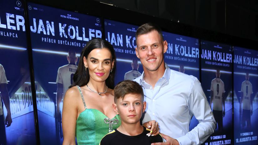 Futbalista Martin Škrtel s manželkou Barborou a...