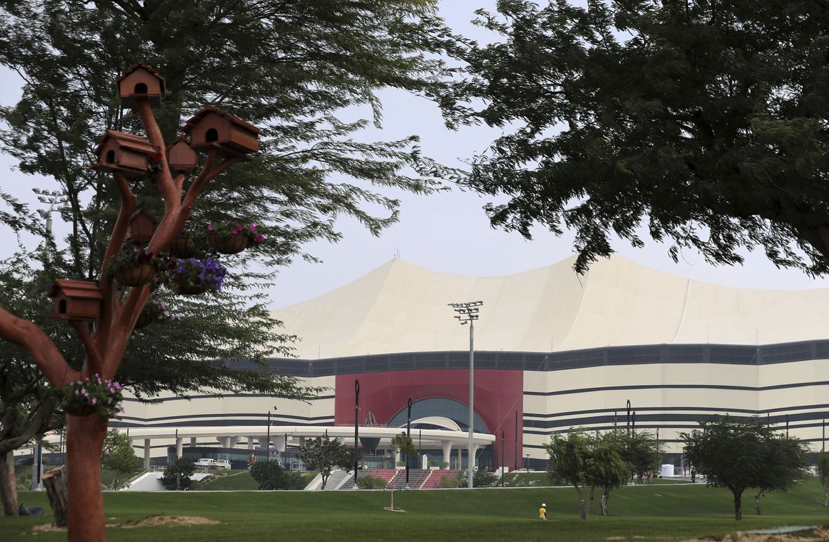 Pohľad na moderný Al Bayt Stadium, kde sa v...