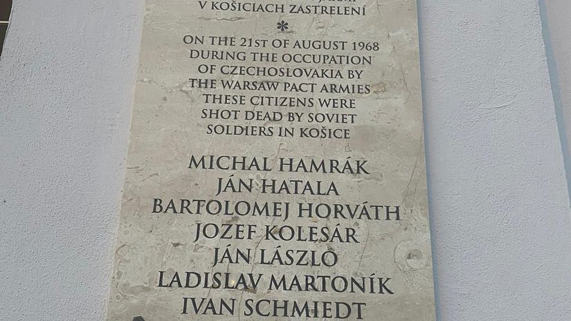 Najnovšia pamätná tabuľa na august 1968 od...