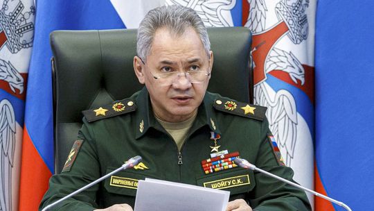 Len jeden z desiatich Rusov dôveruje ministrovi obrany