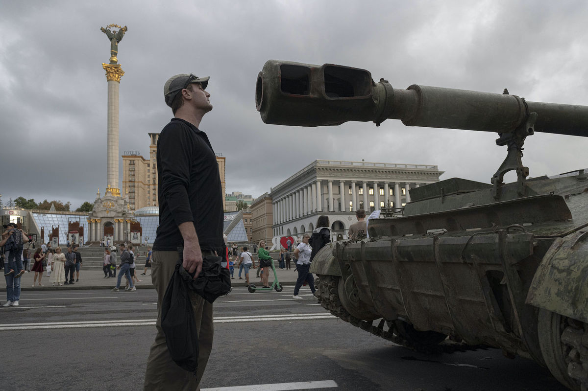 vojna na Ukrajine, Kyjev, zničené ruské vozidlá