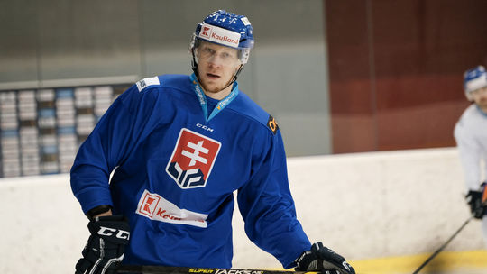 Po rokoch končí v KHL. Čajkovský bude hrať vo Švajčiarsku