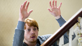 Rupert Grint v britskej komedii Neriadena strela z roku 2010